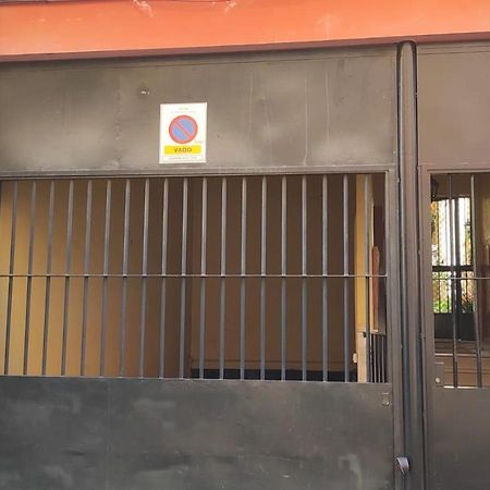 セビリアEl Patio De San Bernardoアパートメント エクステリア 写真